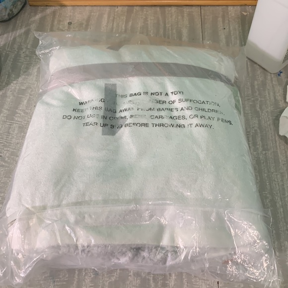 New in package Adventure Awaits them Hudson Baby Milestone Plush Blanket - Picture 3 of 4